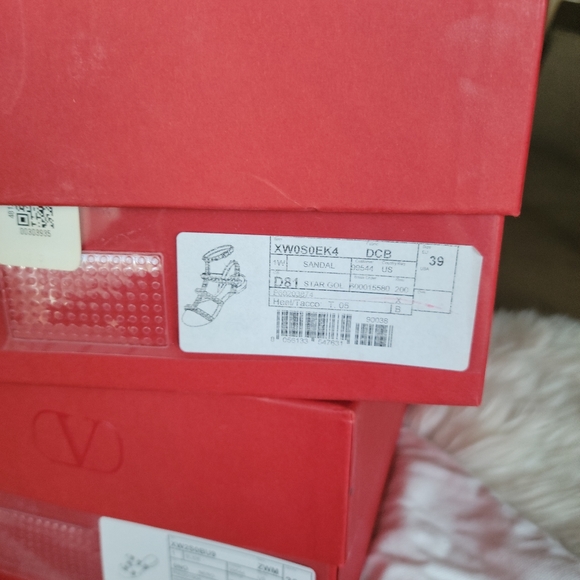 100% Authentic Valentino Garavani rockstud sandal - Picture 4 of 11